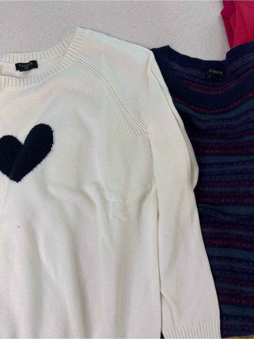 Closet Clean Out Women’s 13 Shirts/ Great For Resellers - Picture 9 of 16